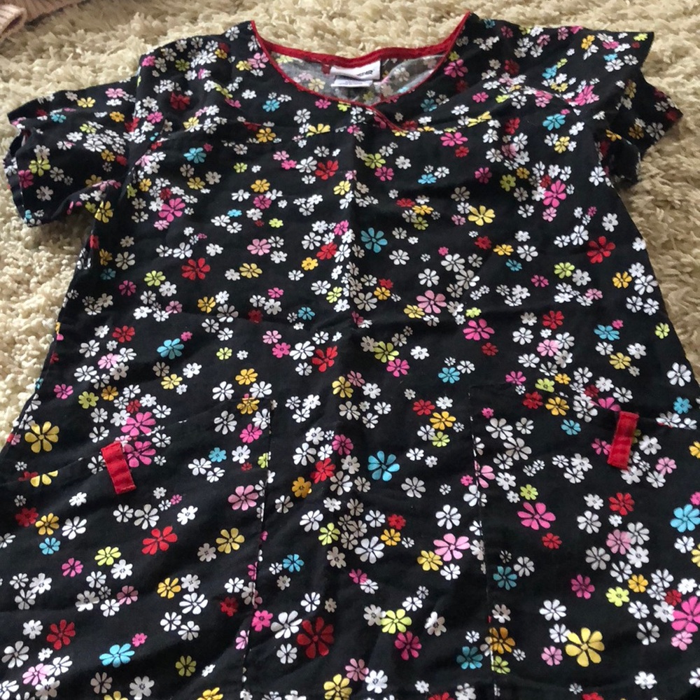 Scrub top